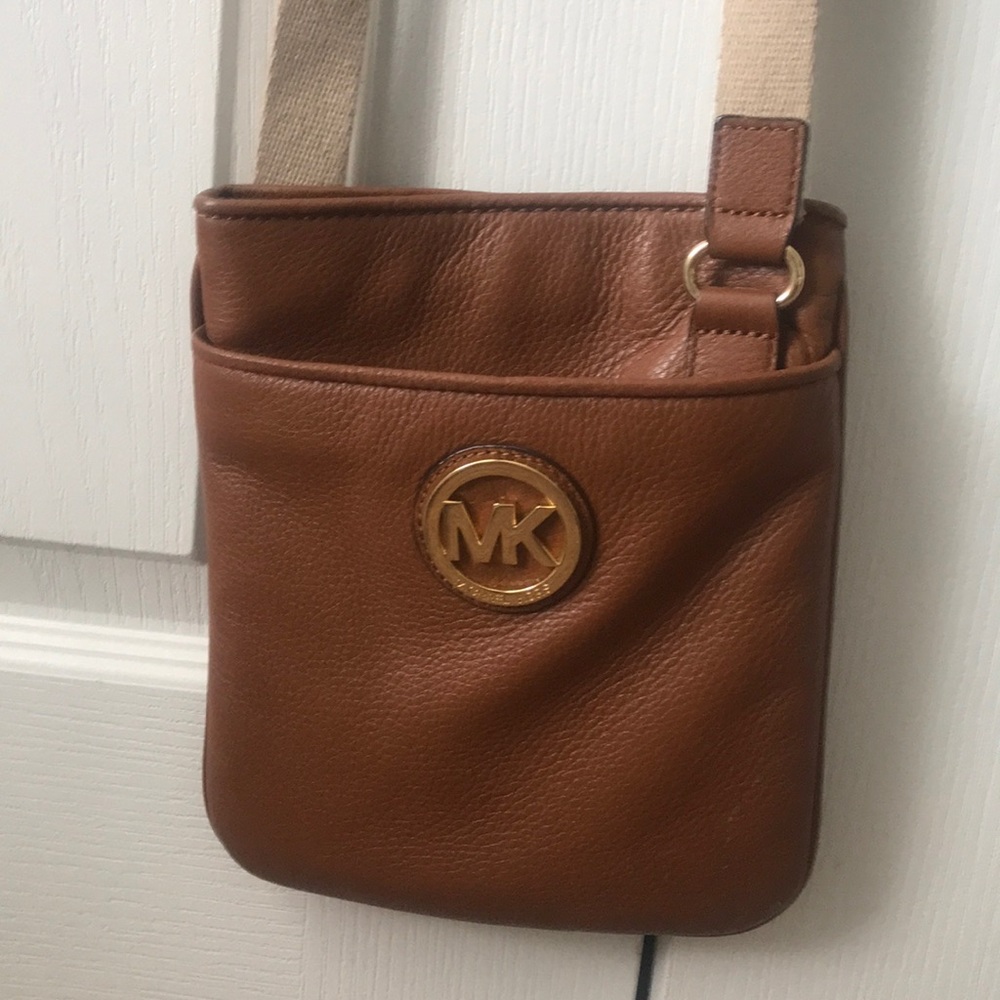 Like new Michael Kors crossover purse